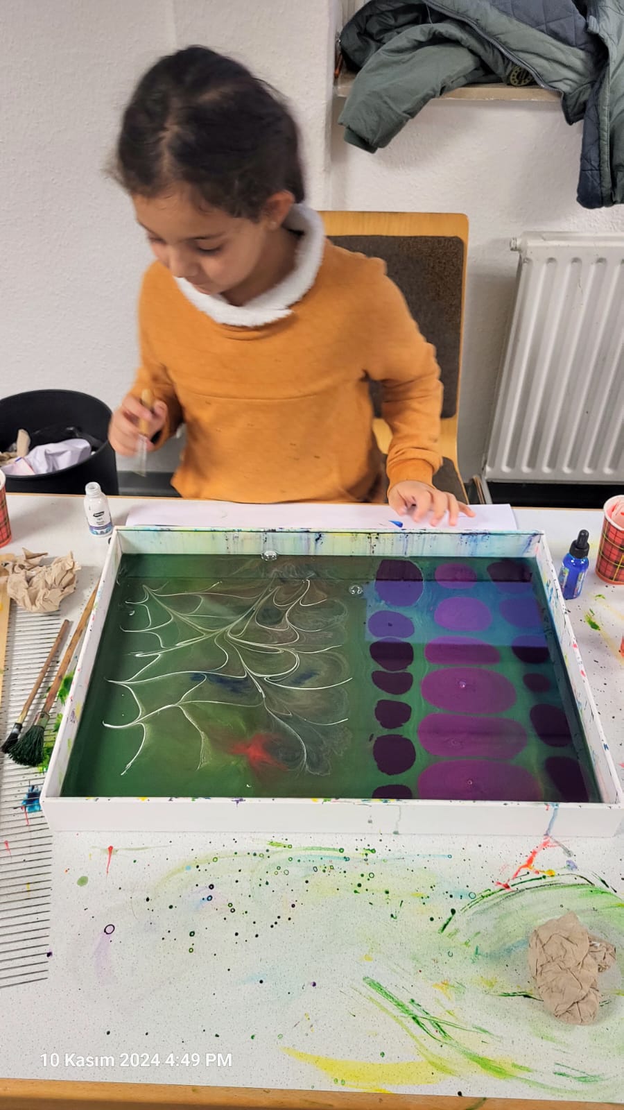 Ich lerne die Kunst des Ebru gemeinsam mit meiner MutterWhatsApp Image 2026-01-28 at 20.59.06